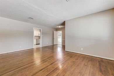 6908 Wake Forrest Dr, Dallas, TX 75214 - photo 2