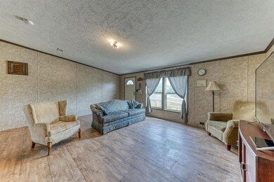 1025 Green Tree Dr, Weatherford, TX 76087 - photo 5