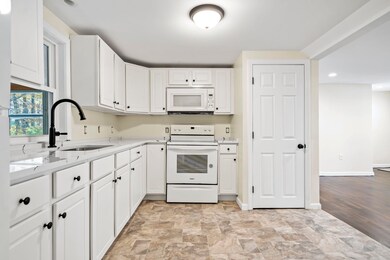 54 Adams Ave, Seabrook, NH 03874 - photo 5