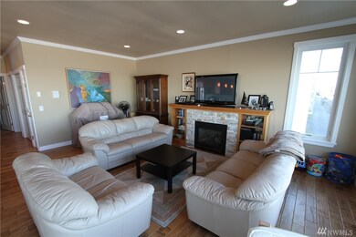 253 Bay View Dr, Point Roberts, WA 98281 - photo 4