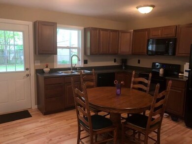 2216 Dawnshire Dr, Columbus, IN 47203 - photo 7