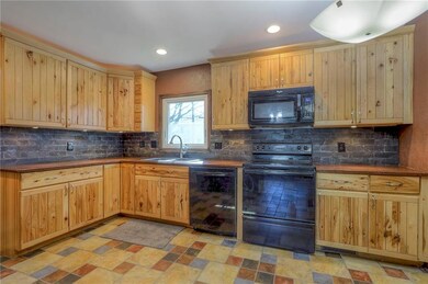 10009 Century Ln, Lenexa, KS 66215 - photo 3