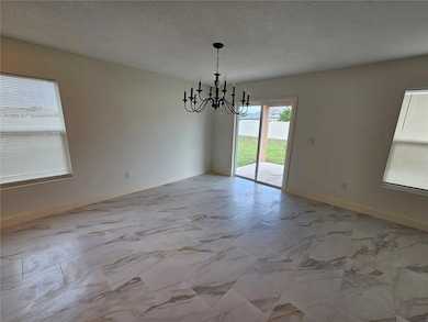 1640 Strathmore Cir, Mount Dora, FL 32757 - photo 4