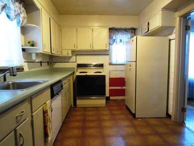 31 W Elm St, Sanford, ME 04073 - photo 4