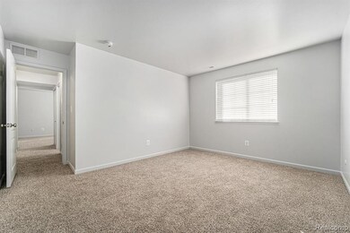 45210 Keding St unit 101, Utica, MI 48317 - photo 7