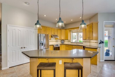 27 Kitchen 4