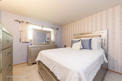 4406 Sycamore Ln, Rolling Meadows, IL 60008 - photo 4