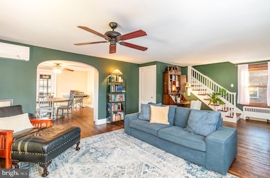 923 N College St, Carlisle, PA 17013 - photo 6