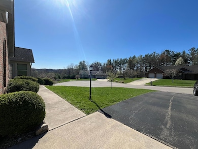 887 Edgehill Dr, Logan, OH 43138 - photo 4