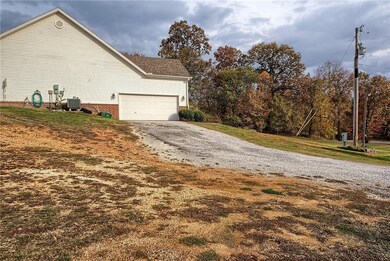 17021 W Ua Beef Farm Rd unit U, Fayetteville, AR 72704 - photo 4