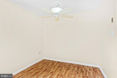 9220 Bridle Path Ln unit L, Laurel, MD 20723 - photo 6