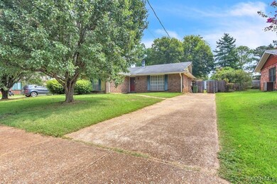 564 Shady Grove Dr, Montgomery, AL 36109 - photo 2