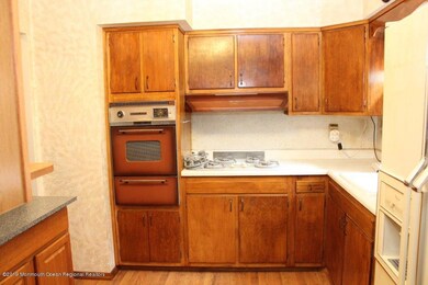 32 Hollander St, South River, NJ 08882 - photo 4