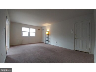 721 Willow St unit 2B, Lansdale, PA 19446 - photo 4