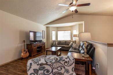 709 Canterbury Ln, Colbert, WA 99005 - photo 2