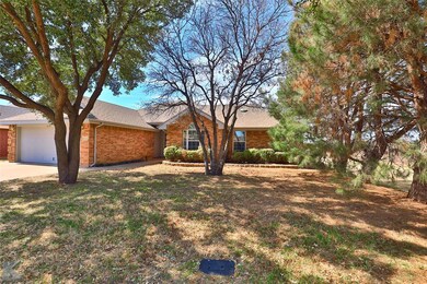 7502 Patricia Ln, Abilene, TX 79606 - photo 2