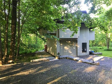 Fabulous workshop building with an...