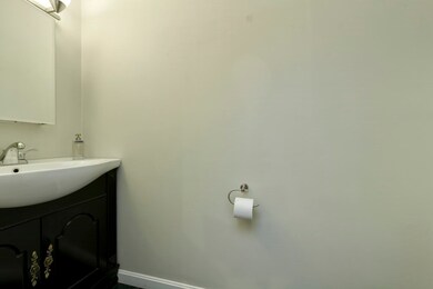 584 E 8th St unit 4, Boston, MA 02127 - photo 7