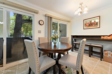 Breakfast room table