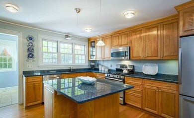 550 Webster St, Needham Heights, MA 02494 - photo 7