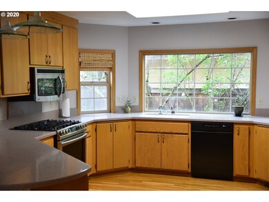 2944 Wolf Meadows Ln, Eugene, OR 97408 - photo 5