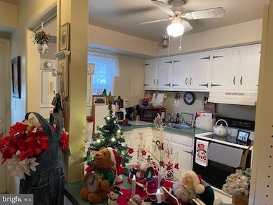 627 Colony Dr, York, PA 17404 - photo 4