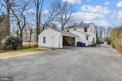 2129 Greenwich St, Falls Church, VA 22043 - photo 2