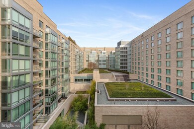 Carriage House unit 815, Washington, DC 20037 - photo 5
