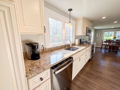 66 Nehantic Dr, Niantic, CT 06357 - photo 6