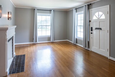 5946 Goodwin Ave, Dallas, TX 75206 - photo 2