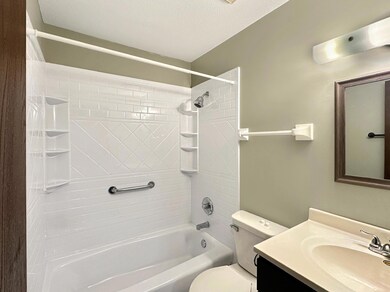 122 Demont Ave E unit 358, Little Canada, MN 55117 - photo 6