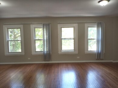 6042 N Washtenaw Ave, Chicago, IL 60659 - photo 2