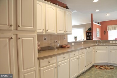 559 Blossom Trail, Mount Joy, PA 17552 - photo 6