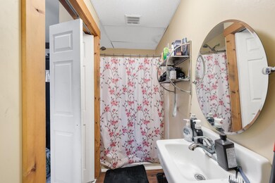 21 Bridge St, Pittsfield, NH 03263 - photo 7