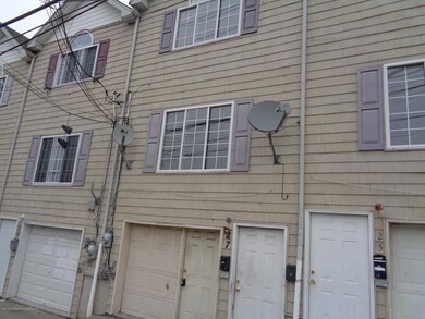 27 Wright St, Staten Island, NY 10304 - photo 2
