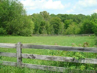 1034 Cindy Dr, Cookeville, TN 38506 - photo 3