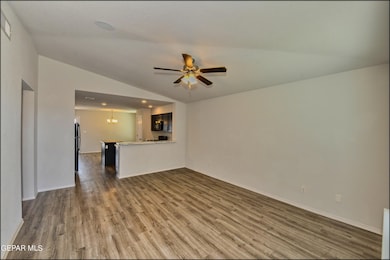 952 Orangetip Dr, El Paso, TX 79928 - photo 6