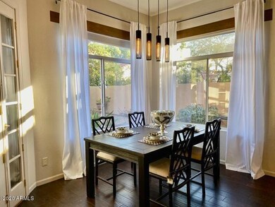KITCHEN EATING AREA
