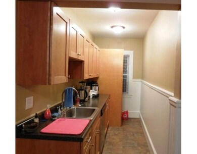 311 Plantation St unit 3, Worcester, MA 01604 - photo 2