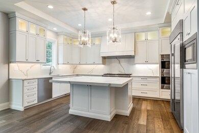 144 N Avon Rd, Elmhurst, IL 60126 - photo 5