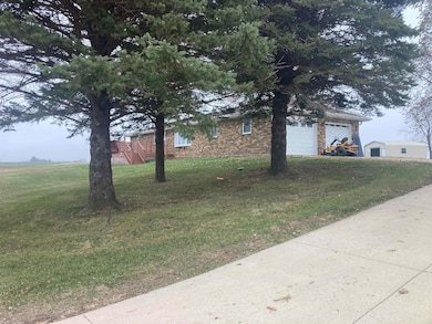 1021 Fish Ln, Hazel Green, WI 53811 - photo 2