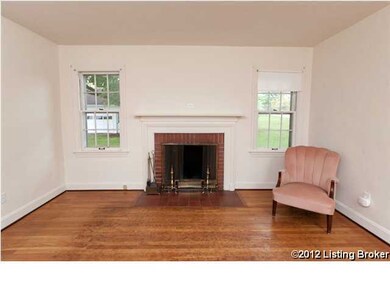 8302 Hudson Ln, Louisville, KY 40291 - photo 3