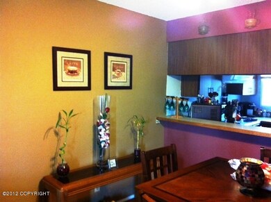 7762 Boundary Ave - Dining & Kitch