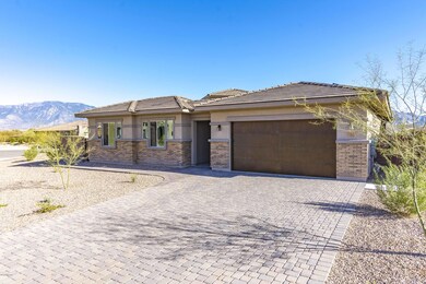 Gated Pinnacle at Center Pointe