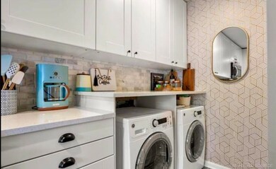 2924 Meadowbrook Ct, Lake Orion, MI 48360 - photo 7