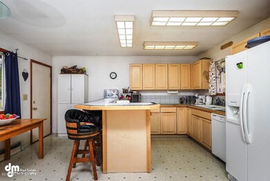 Kitchen and breakfast bar