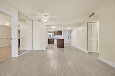 8527 Old Country Manor unit 508, Davie, FL 33328 - photo 6