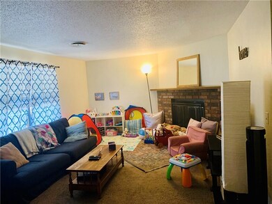 909 NW A St, Bentonville, AR 72712 - photo 2