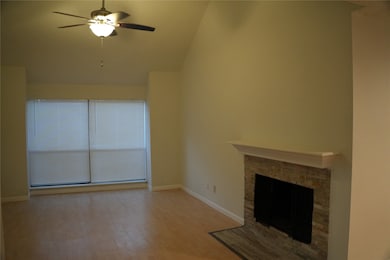 6601 Sands Point Dr unit 73, Houston, TX 77074 - photo 3