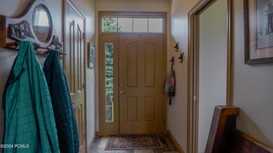 892 E Hamlet Cir Midway-19